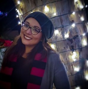 Meet your Posher, Chrissy